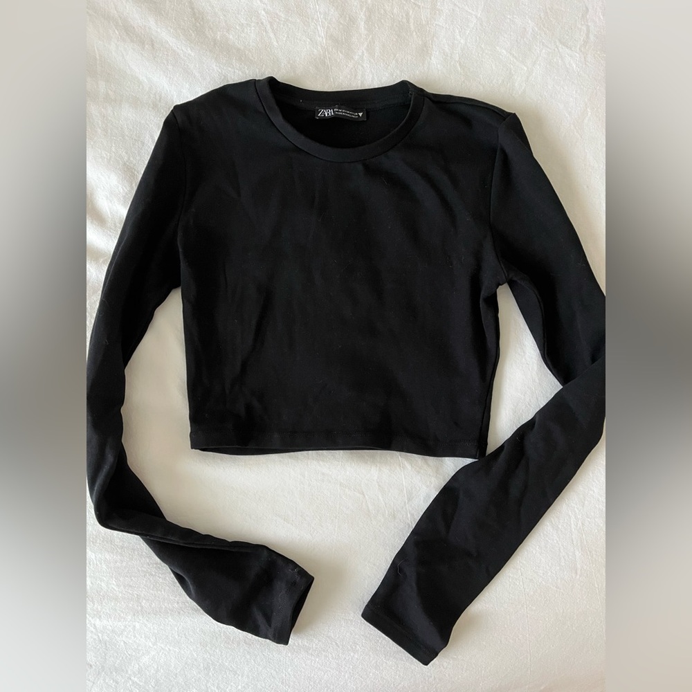 ZARA Cropped Black Long Sleeve
